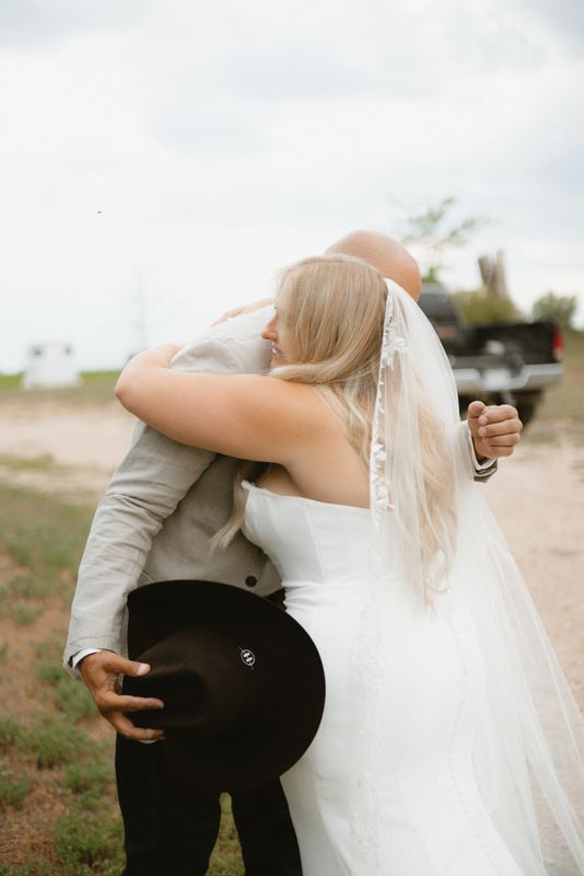 Cadence & Trenton, first look with dad